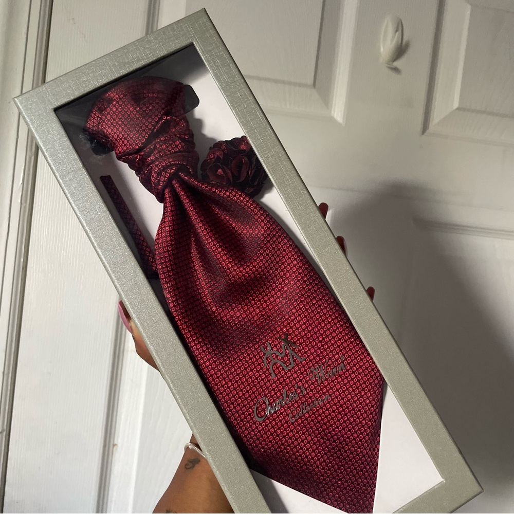 Men's Necktie Set with Lapel Flower